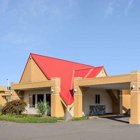 Econo Lodge Inn & Suites Binghamton Ngoại thất bức ảnh